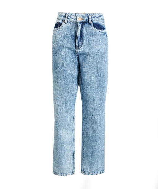 Mom jeans C&A (R$ 79,99*). Mom jeans C&A (R$ 79,99*).