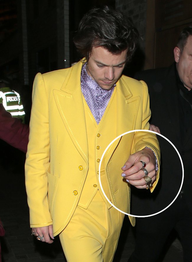 Harry Styles esmalte lavanda
