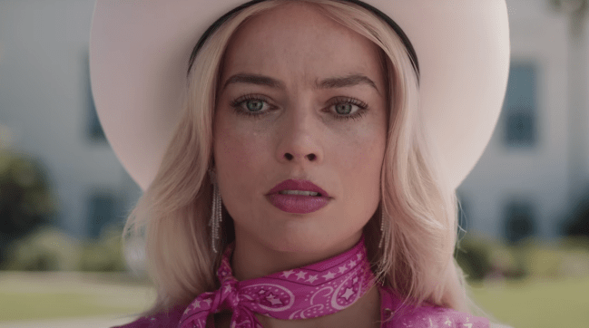 margot robbie barbie chorando