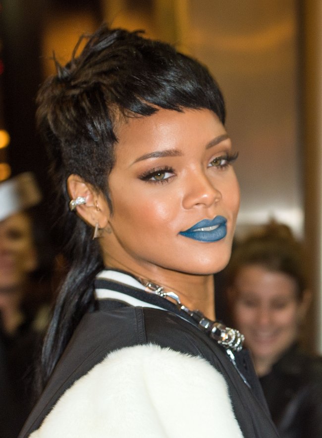 Rihanna corte mullet em 103