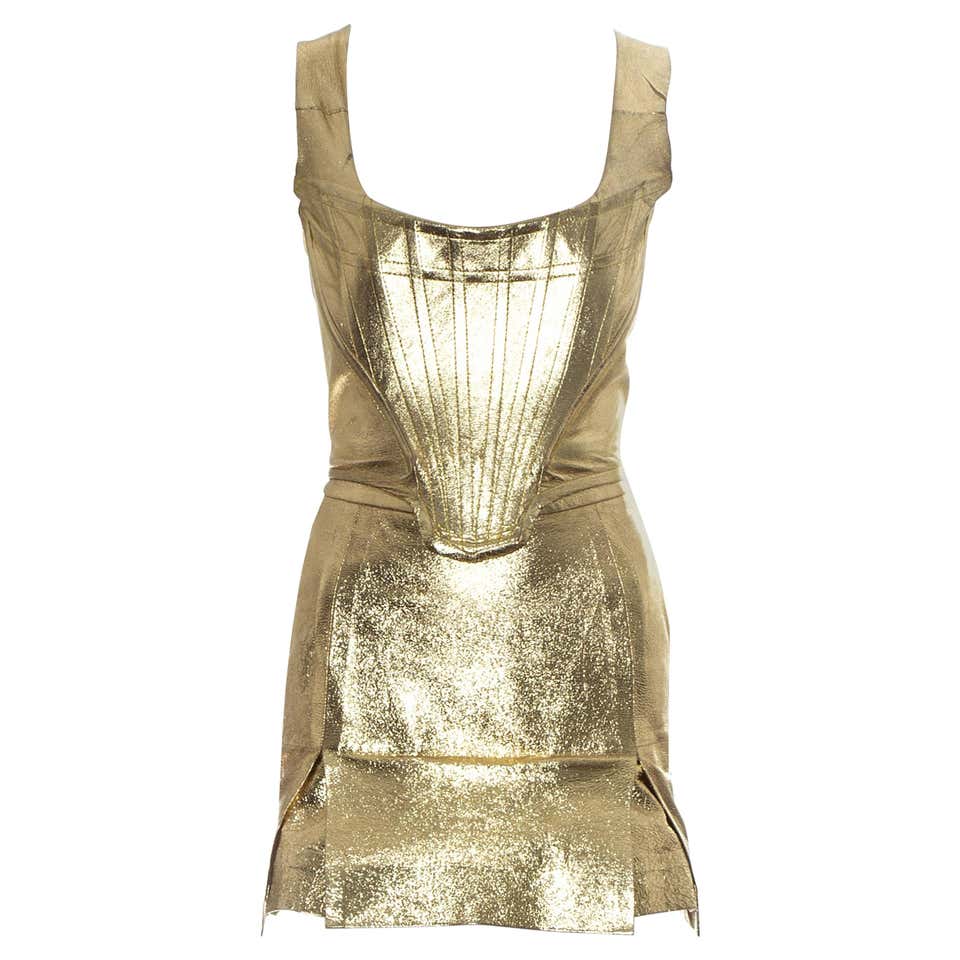 look-kim-kardashian-57-mil-vivianne-westwood