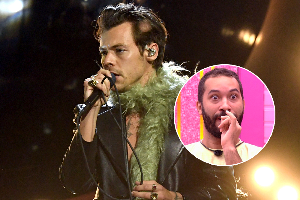 Harry Styles cantando com um adereço de plumas em volta do pescoço. Acompanha uma imagem de Gilberto, do BBB21, com cara de surpresa