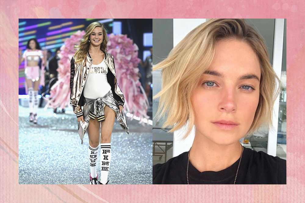 Colagem com duas imagens de Bridget Malcolm. Na primeira, a modelo está na passarela durante um desfile da Victoria's Secrets usando body branco com "Pink" escrito, jaqueta bomber metalizada e meias até o joelho. Na segunda, aparece em uma selfie, usando camiseta preta e com os cabelos curtos.