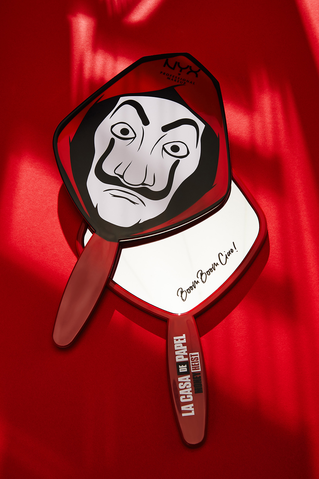 nyx-la-casa-de-papel-espelho-colecao-maquiagem Espelho de mão da NYX inspirado em La Casa de Papel