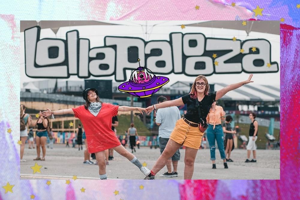 Montagem com o fundo colorido e estrelas douradas nas bordas com a foto de duas meninas em frente ao letreiro do Lollapalooza.