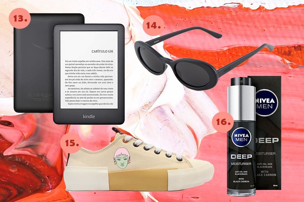 Montagem em fundo rosa e vermelho com quatro produtos. Um kindle, um óculos de sol, um tênis e um hidratante facial.