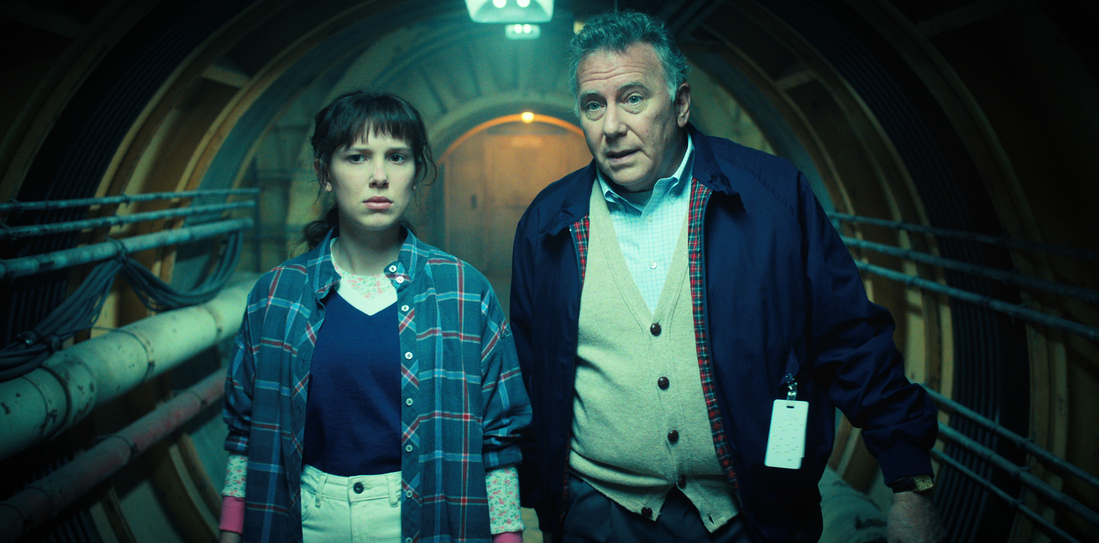stranger-things-netflix-camisa-xadrez-03 Eleven e Dr. Owens na quarta temporada de Stranger Things