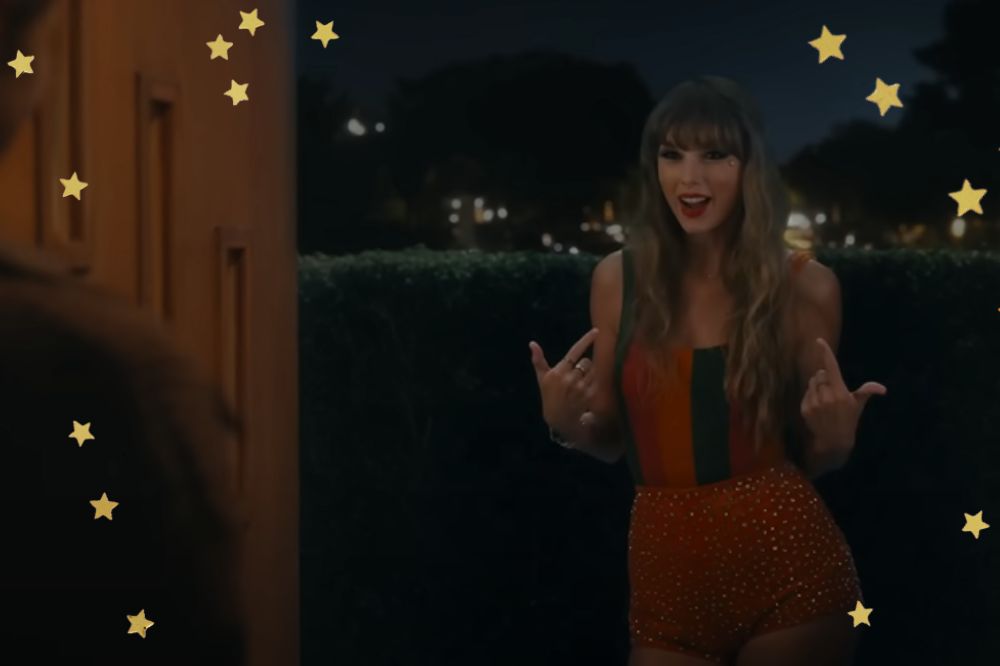 taylor Taylor Swift sorrindo e apontando para si mesma no clipe de Anti-Hero; estrelas amarelas decoram a imagem