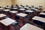 Nova lei dobra pena para crimes em escolas, mas ignora ambiente digital