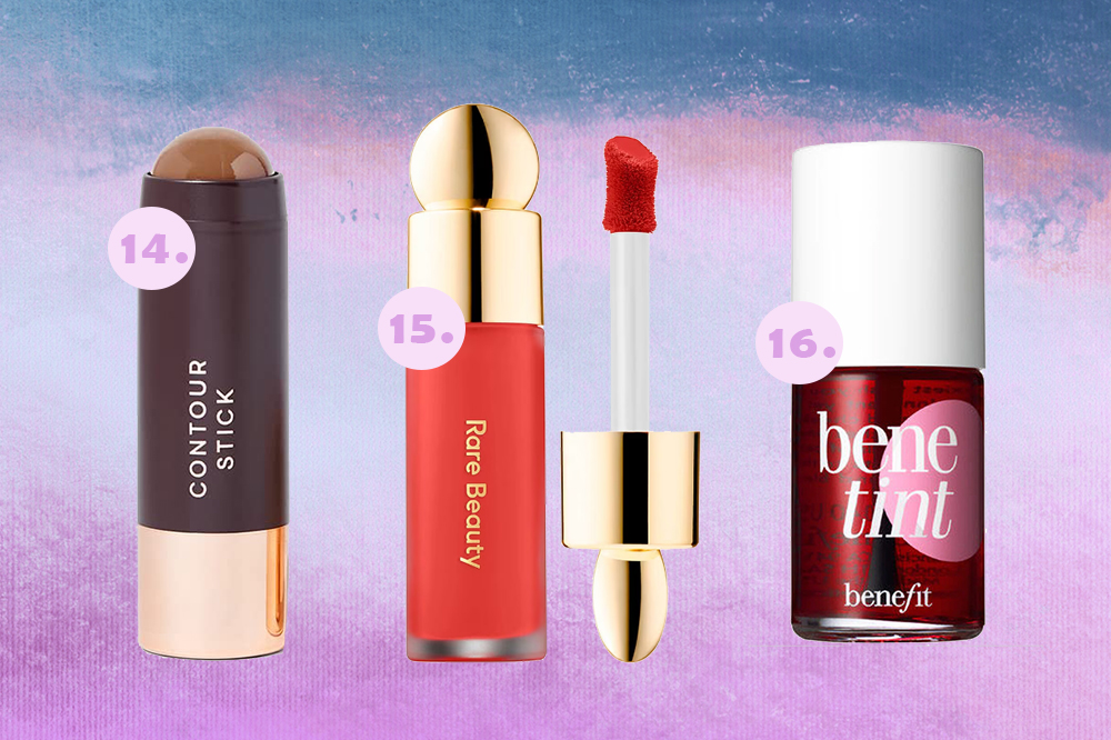 produtos-de-maquiagem-necessaire-05 Produtos de maquiagem para levar no nécessaire: contorno em stick, blush líquido laranja e lip tint. Montagem em fundo degradê azul e lilás