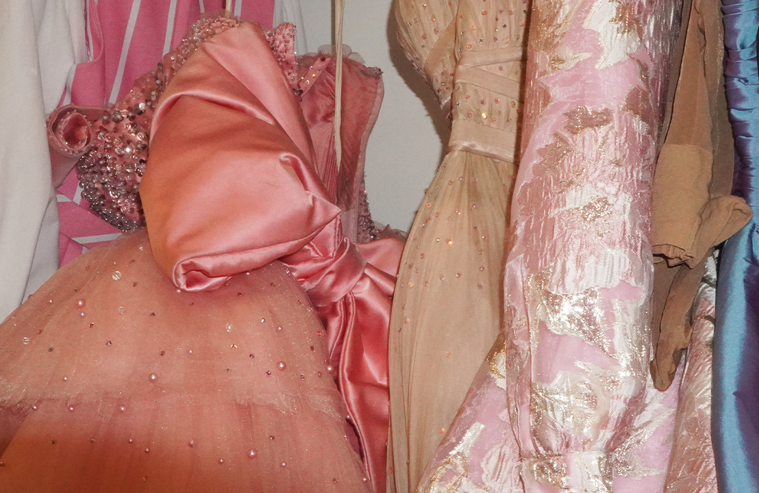 editorial-wicked-figurino-glinda Figurinos da Glinda nos bastidores de Wicked