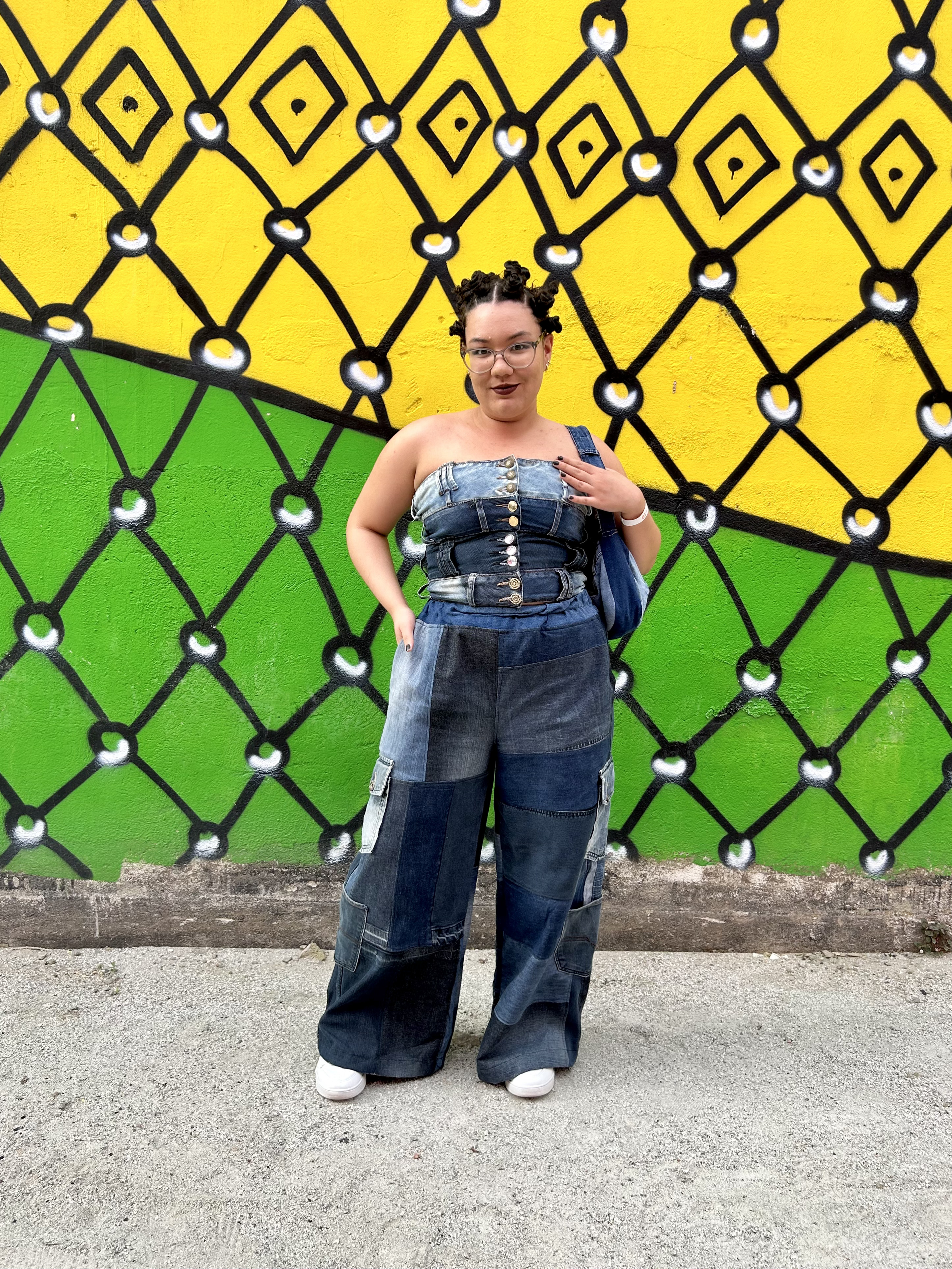 FullSizeRender-_1_ MULHER COM LOOK ALL JEANS