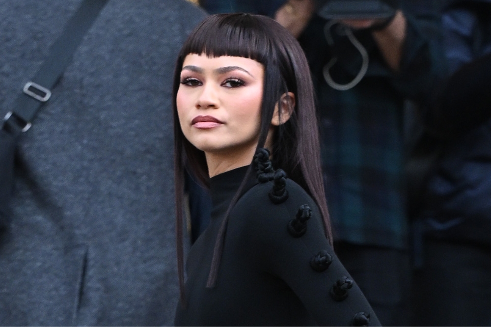 Zendaya no desfile da Schiaparelli na temporada de primavera-verão 2024 da semana de alta-costura de Paris