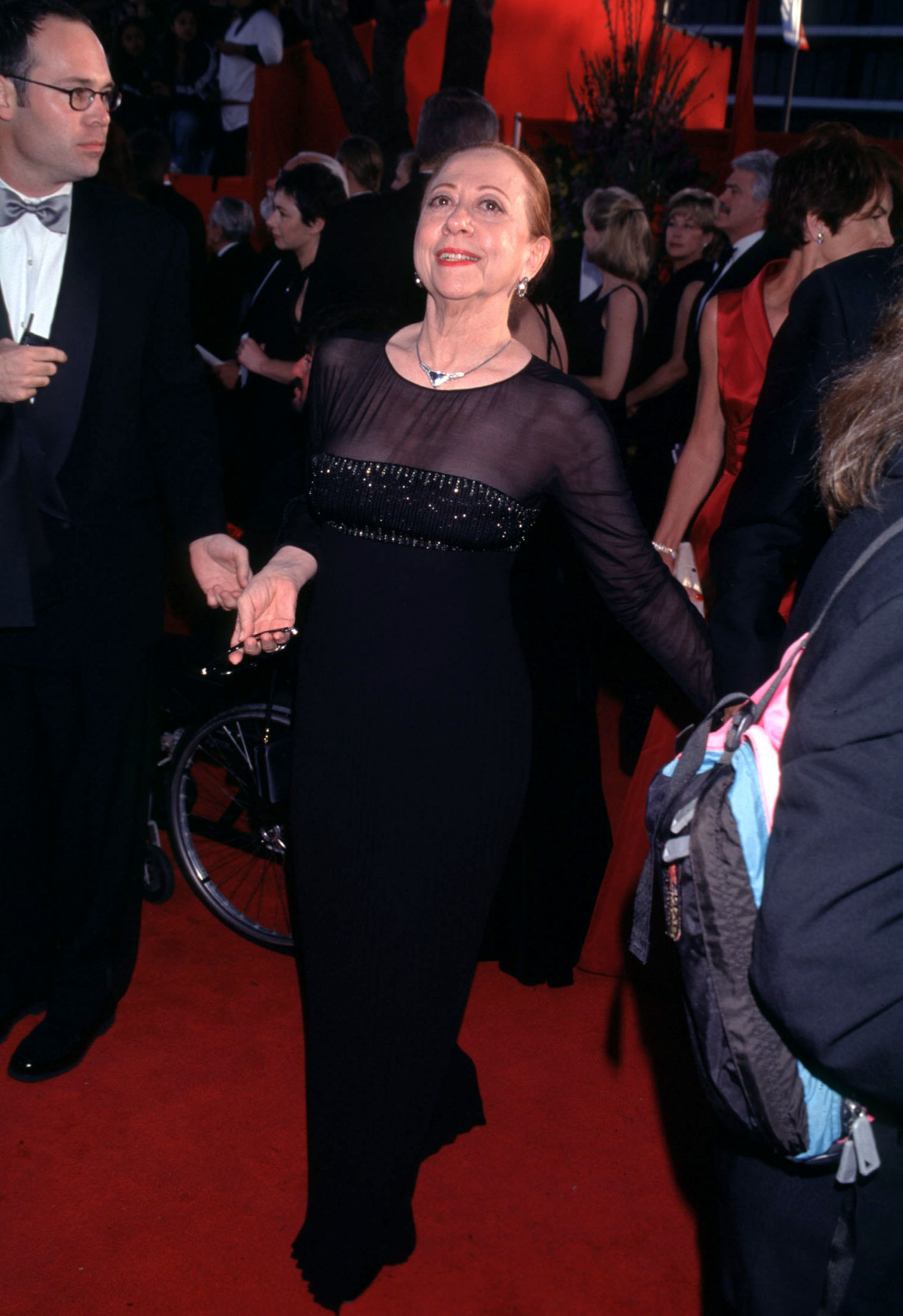 71th Annual Academy Awards – Arrivals Fernanda Montenegro no Oscar de 1999