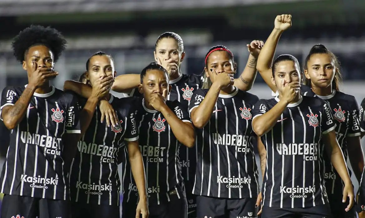 as brabas corinthians assédio