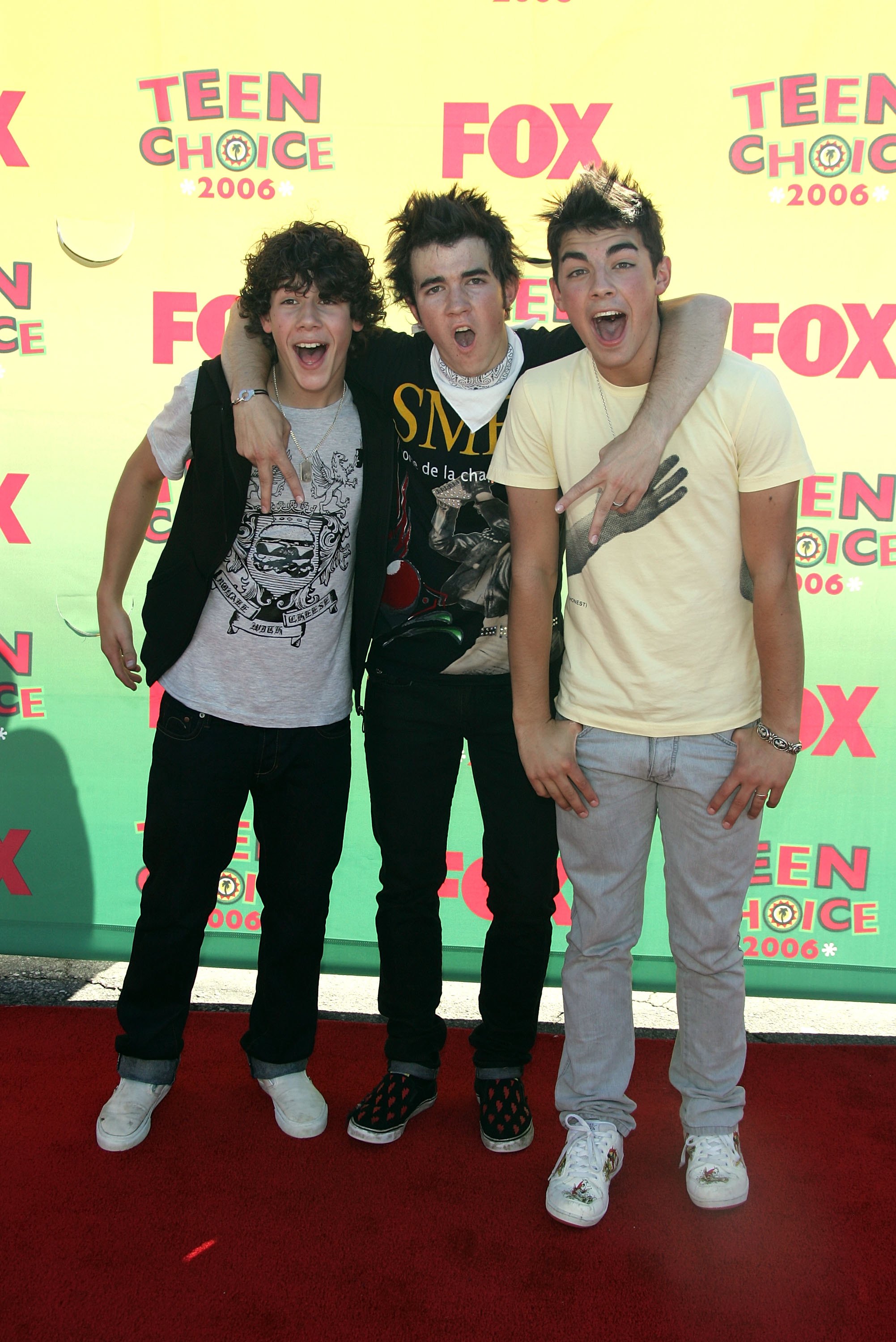 8th Annual Teen Choice Awards – Arrivals Jonas Brothers no Teen Choice Awards de 2006