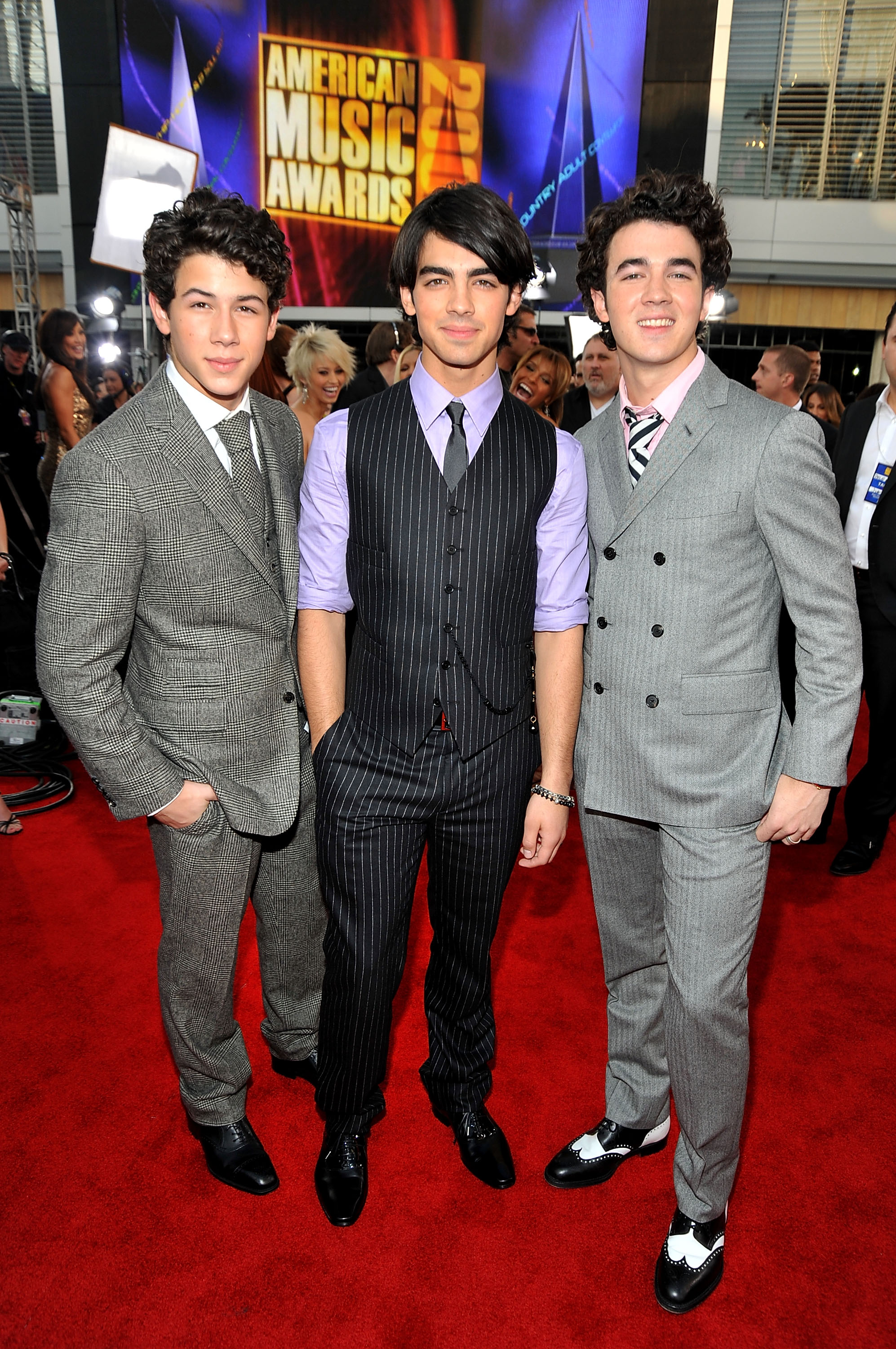2008 American Music Awards – Red Carpet Jonas Brothers no American Music Awards em 2008