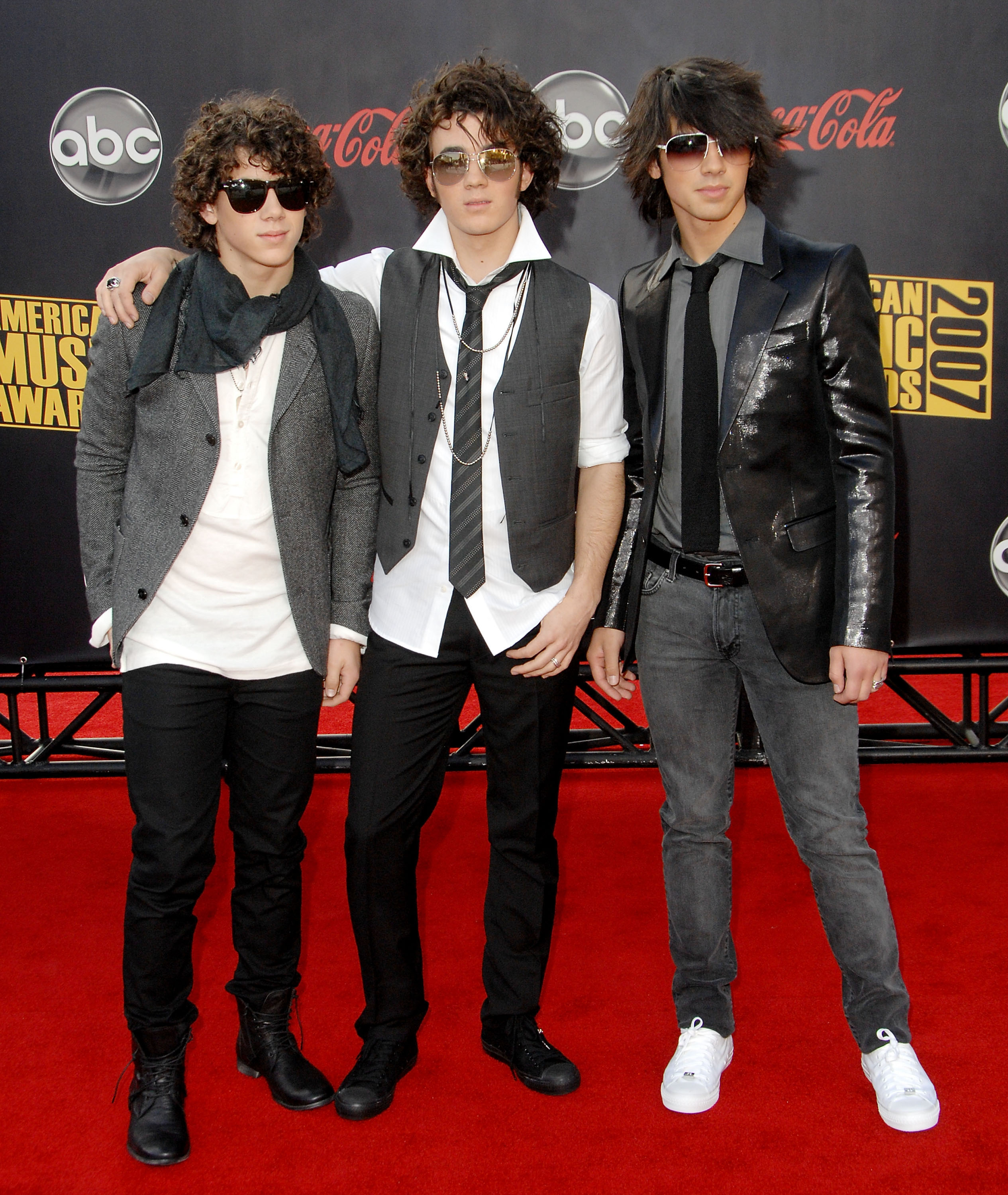 2007 American Music Awards – Arrivals Jonas Brothers no American Music Awards em 2007