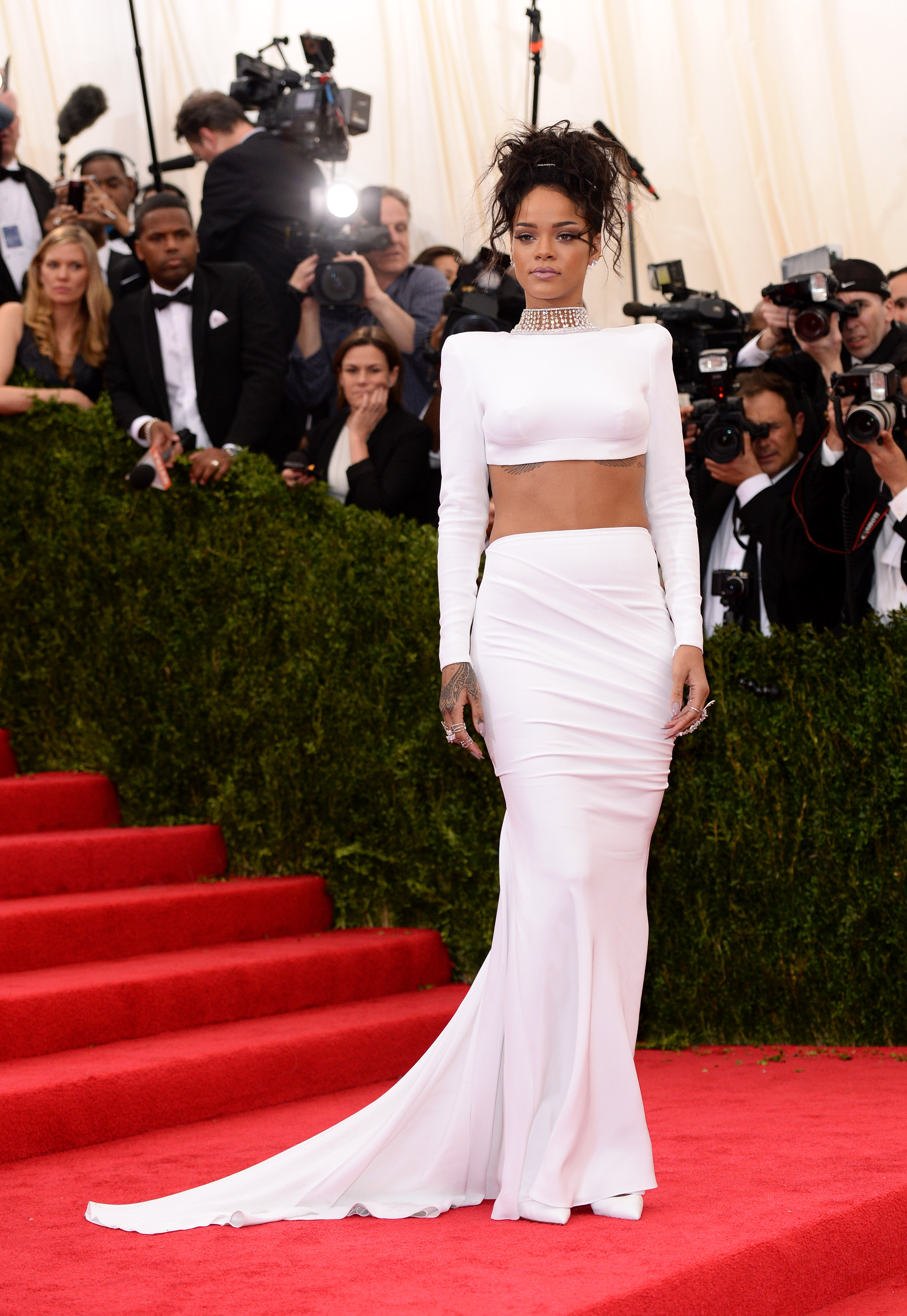 “Charles James: Beyond Fashion” Costume Institute Gala Rihanna no MET Gala 2014