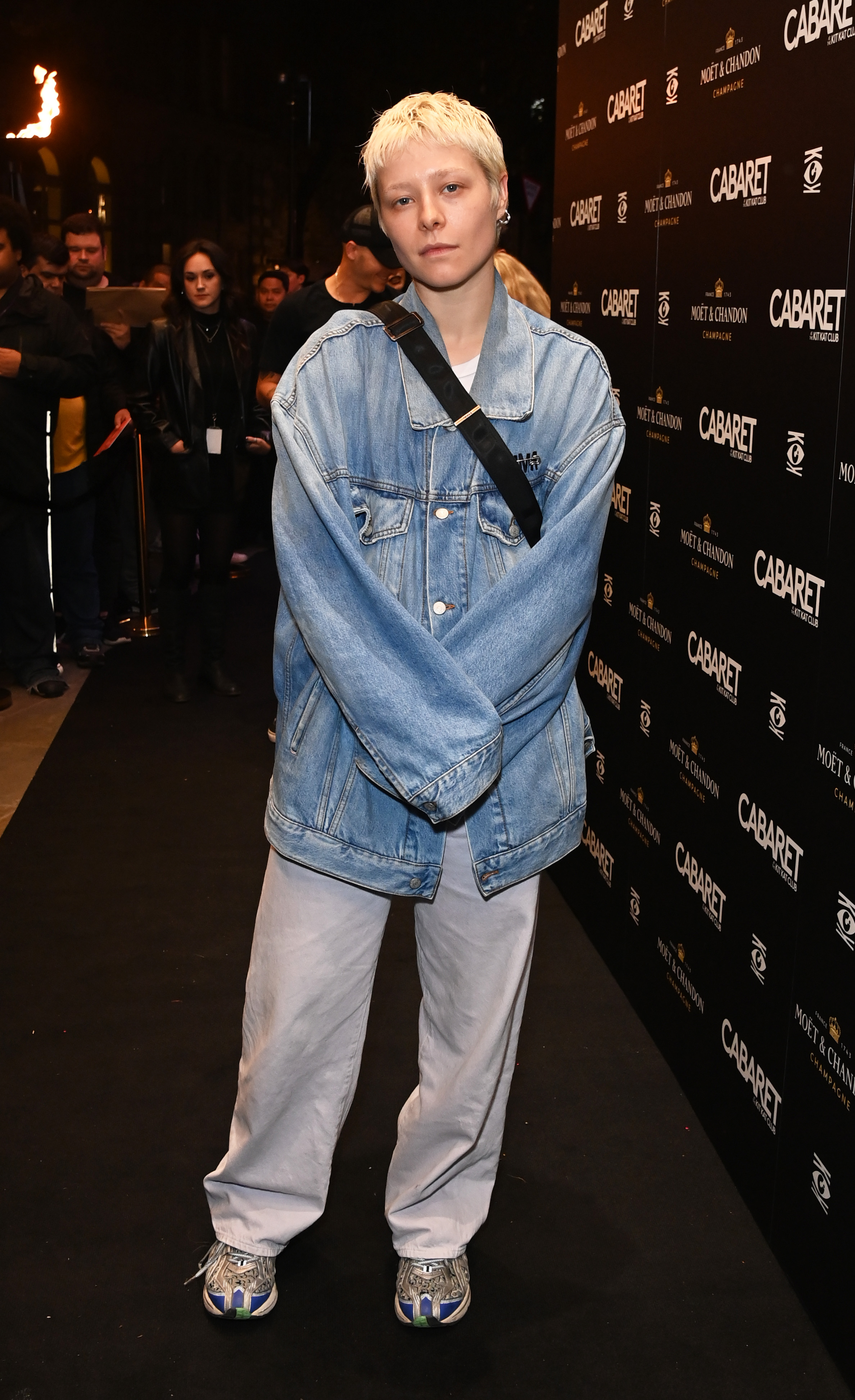 “Cabaret At The Kit Kat Club” Gala Night – VIP Arrivals Emma D'Arcy no evento