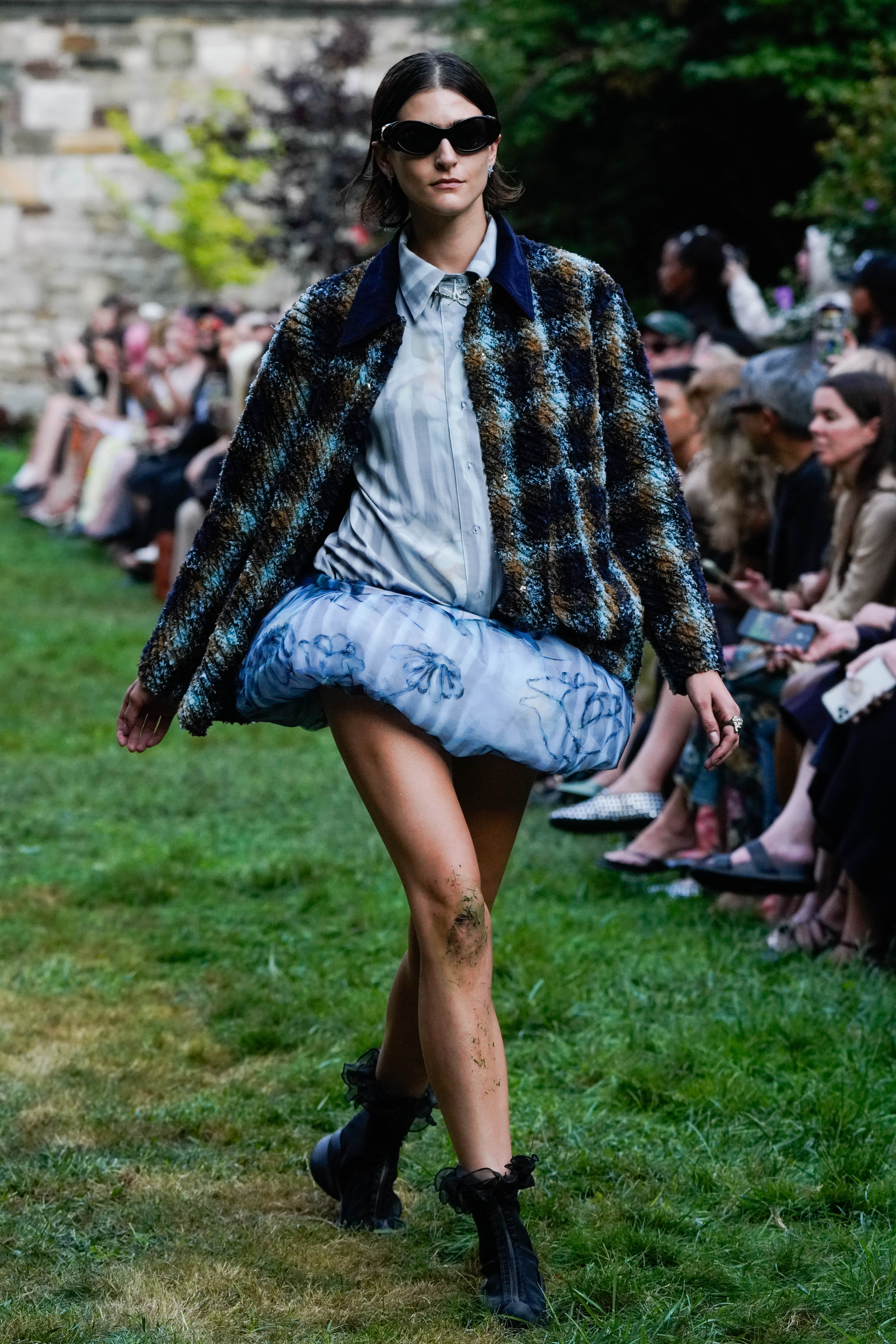 Collina Strada New York Fashion Week RTW Spring 2025 – Runway Desfile da coleção de primavera-verão 2025 da Collina Strada na semana de moda de Nova York