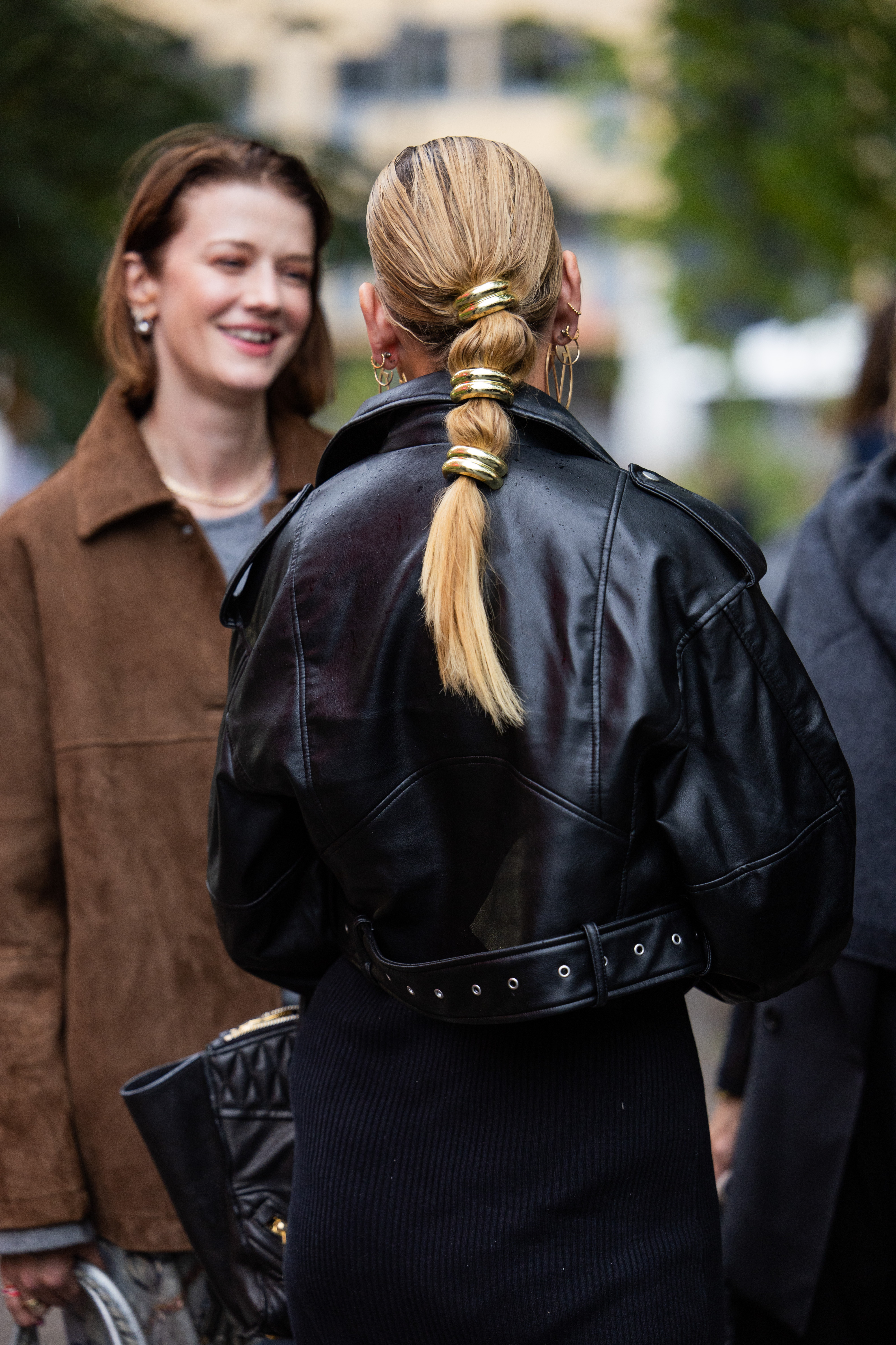 Street Style – Oslo Fashion Week 2024 Look na semana de moda de Oslo, na Noruega, em agosto de 2024