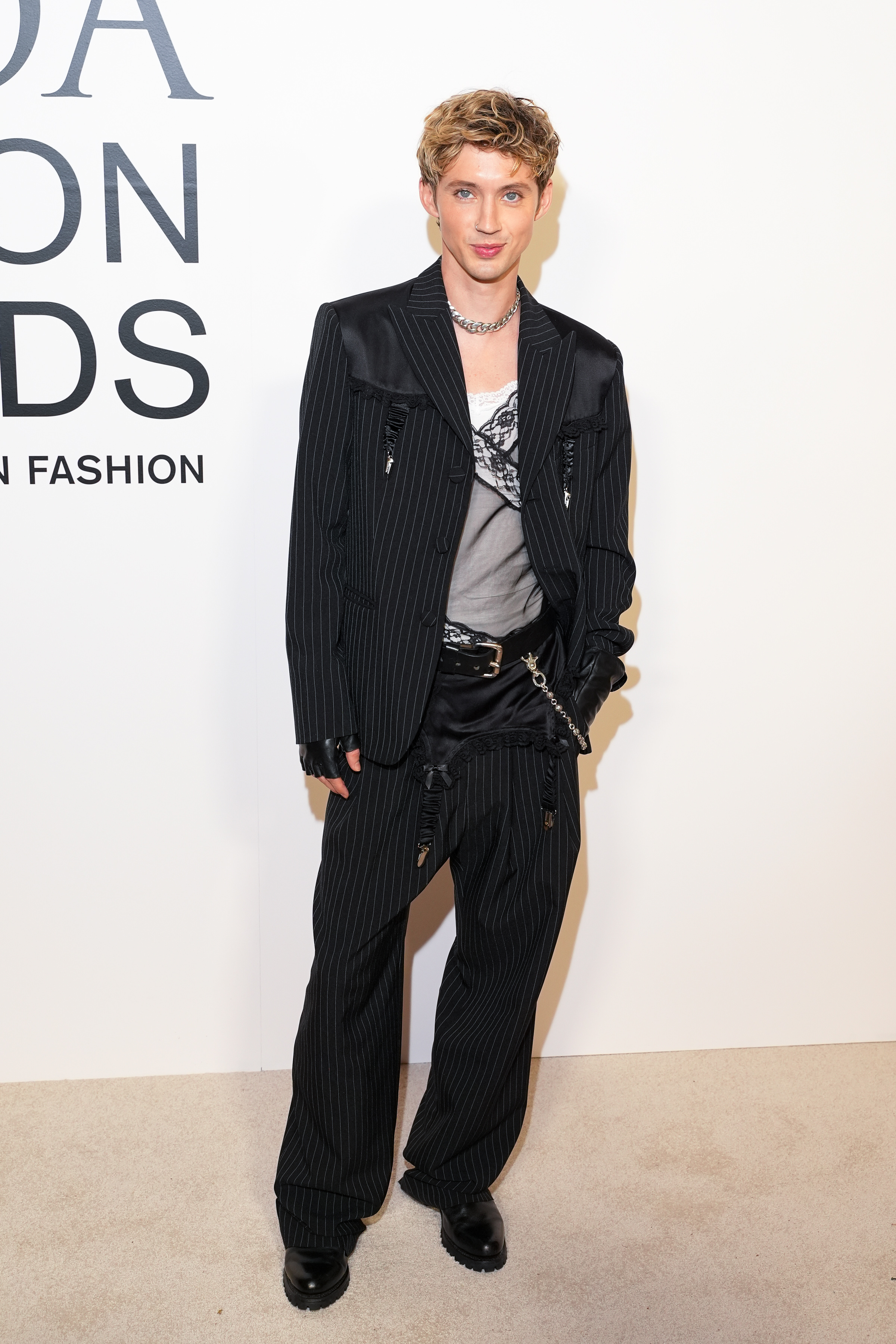 Troye Sivan no CFDA Fashion Awards 2024