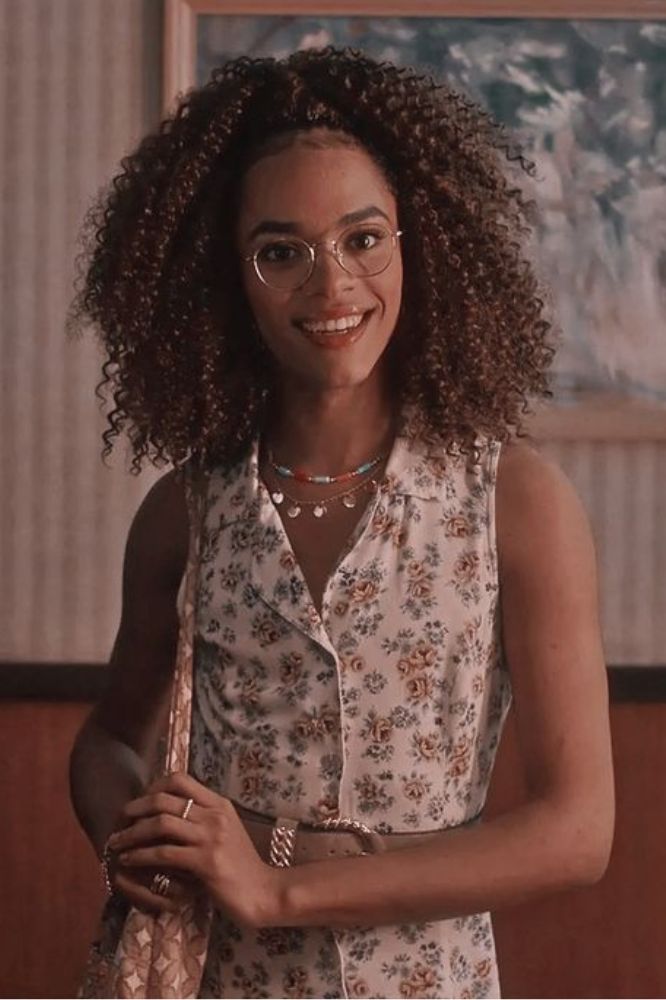 vestido flor Look de Elle Argent de Heartstopper