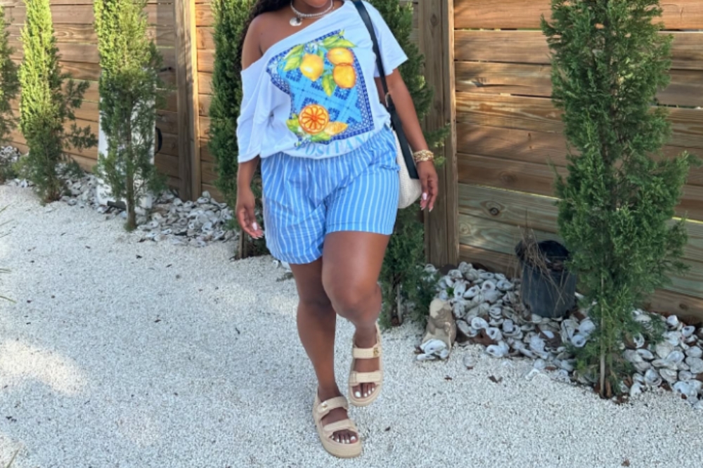 Ideias de looks com rasteirinha para o verão 2025