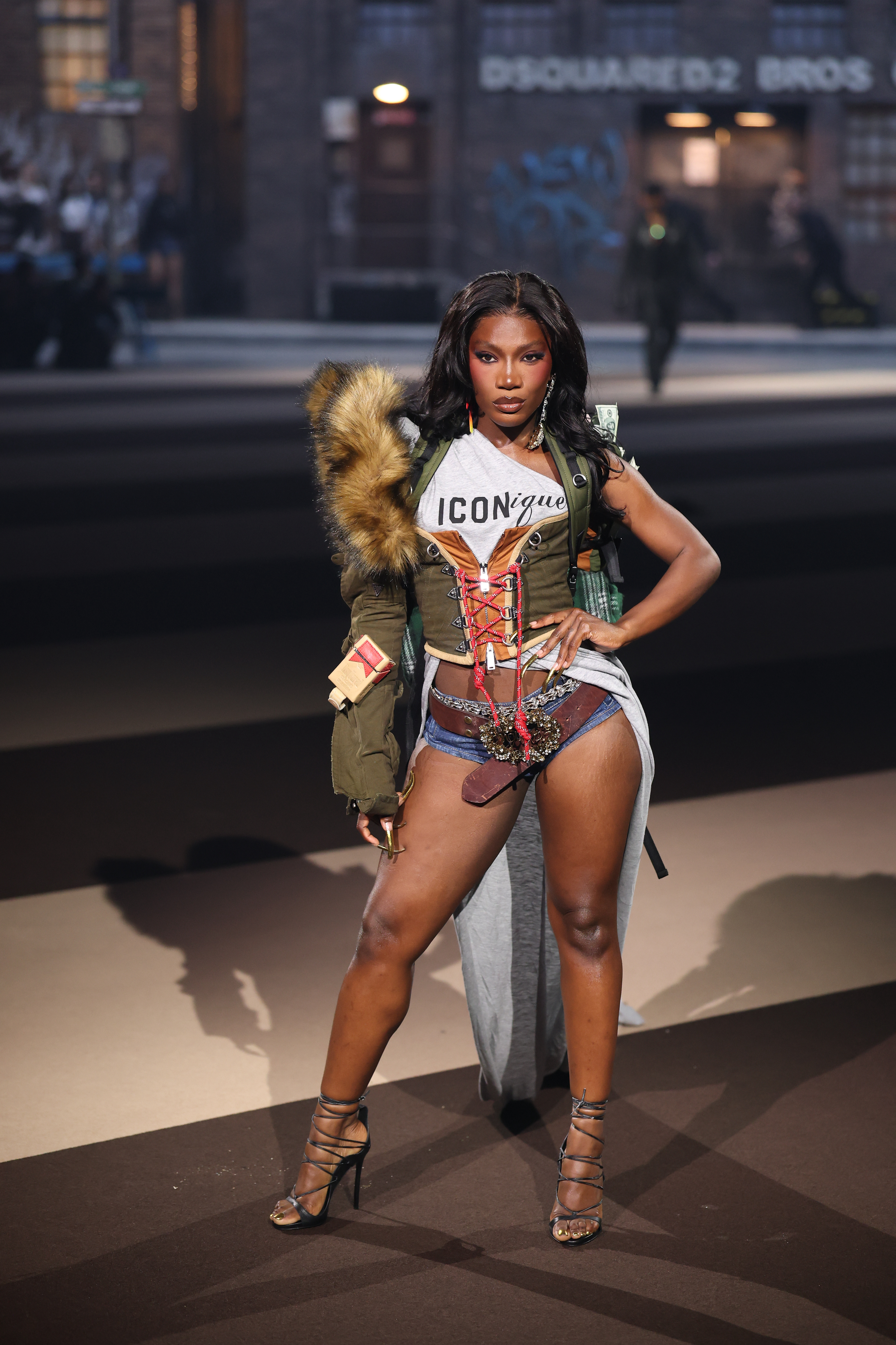 Dsquared2 – Runway – Milan Fashion Week – Womenswear Fall/Winter 2025/2026 Doechii no desfile de outono-inverno 2025-2026 da Dsquared2 na semana de moda de Milão