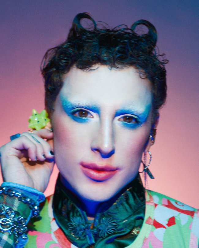 Fotografia: Fred Othero (One Stop); Assistente de fotografia: Calebe Fernandes; Tratamento: Romulo Koerich; Styling: Yumi Kurita; Produção de moda: John Fazzioli Beleza: Katia Araújo; Assistente de beleza: Fernanda Fonseca; Cabelo: Bruna Nóbrega; Unhas: Lucas Oliveira; Vídeo: Luiza Nóbrega e Tiago Zani (TWZ Filmes); Agradecimentos: Pix 6 Estúdios, MAC Cosmetics Brasil.