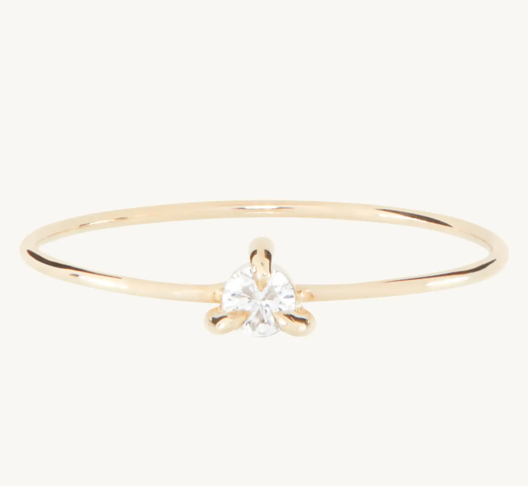 Anel de noivado da marca Catbird usado por Belly na série 'O Verão que Mudou Minha Vida'