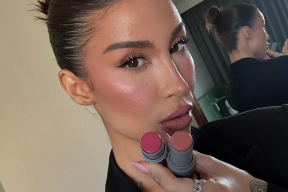 Bianca Andrade ensina técnica de blush rosa