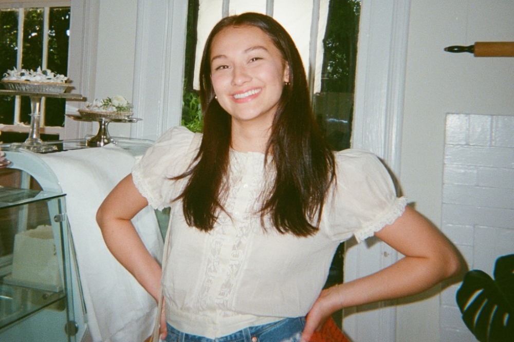 Lola Tung como Belly Conklin em 'O Verão que Mudou Minha Vida'