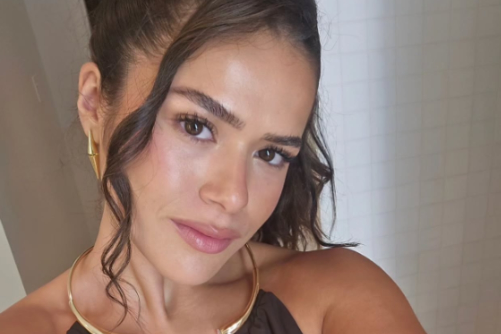 Maisa Silva usa bota que é tendência do inverno 2025