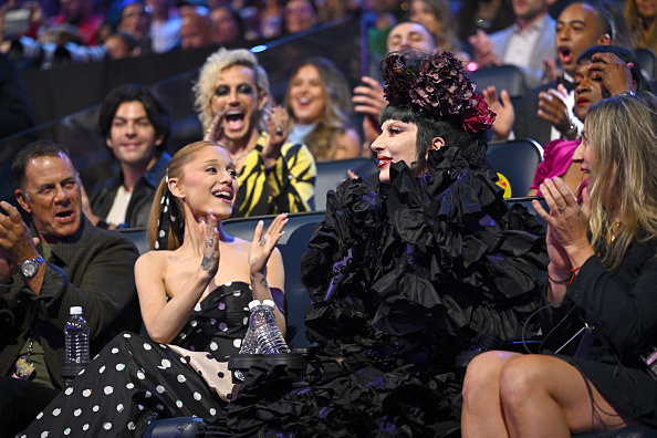 Ariana Grande e Lady Gaga no VMA 2025