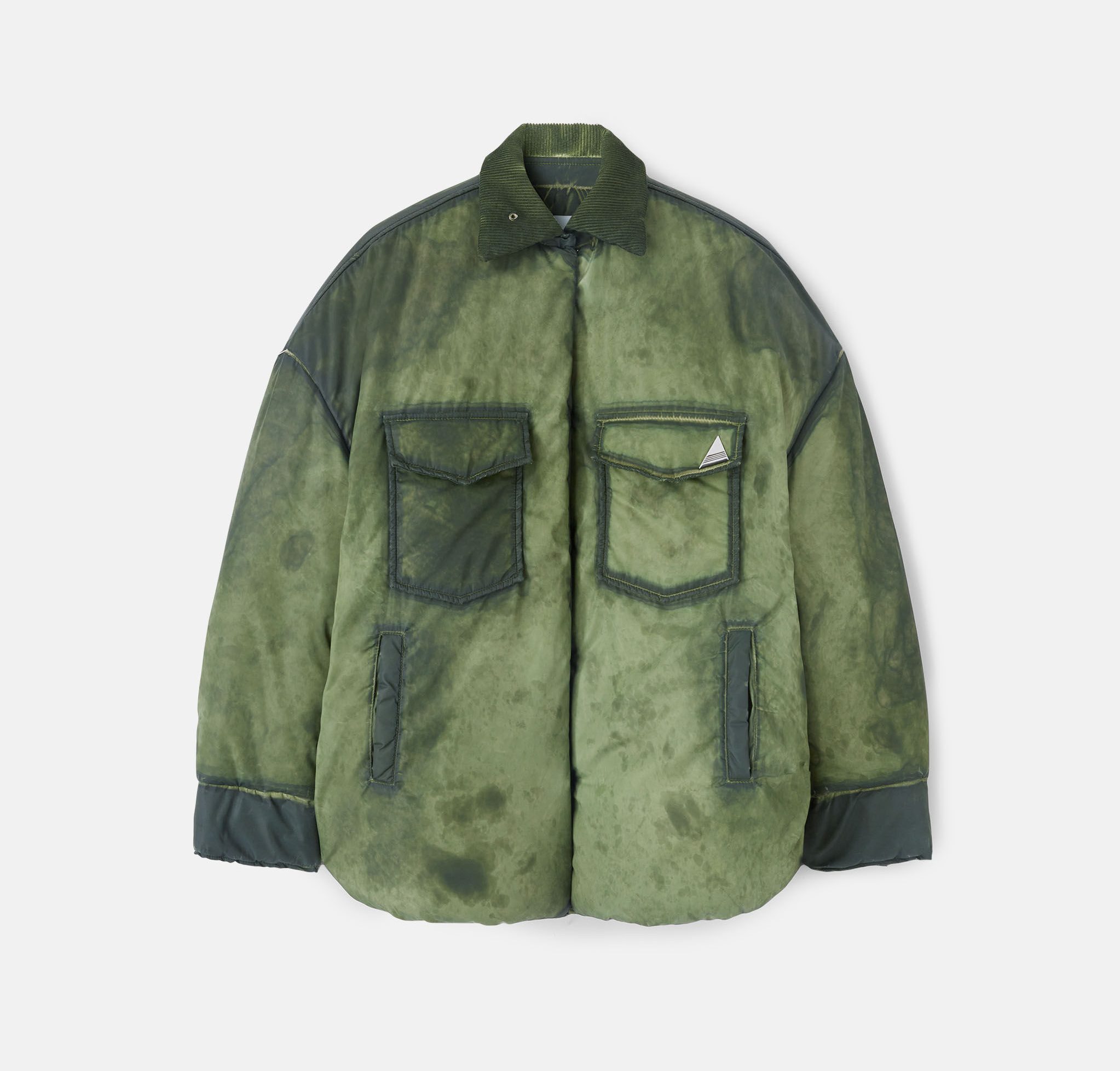 Jaqueta verde militar da The Attico usada por Maisa Silva