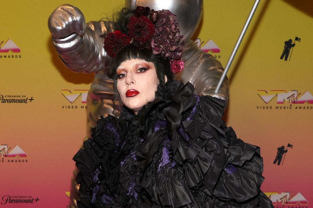 Lady Gaga ganha 'Artista do Ano' no VMA 2025, em Nova York.