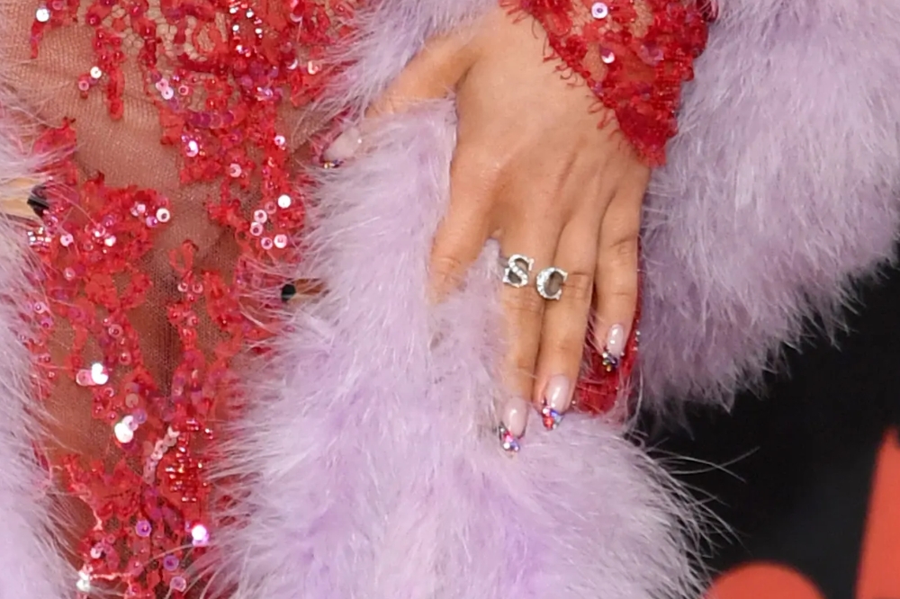 Unhas da Sabrina Carpenter no VMA 2025