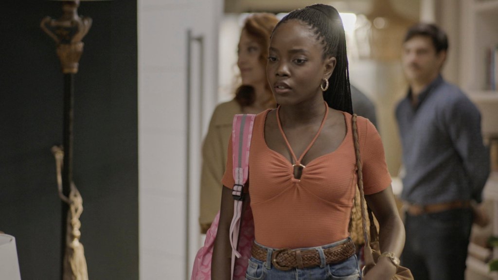 Leo (Clara Moneke) em Dona de Mim