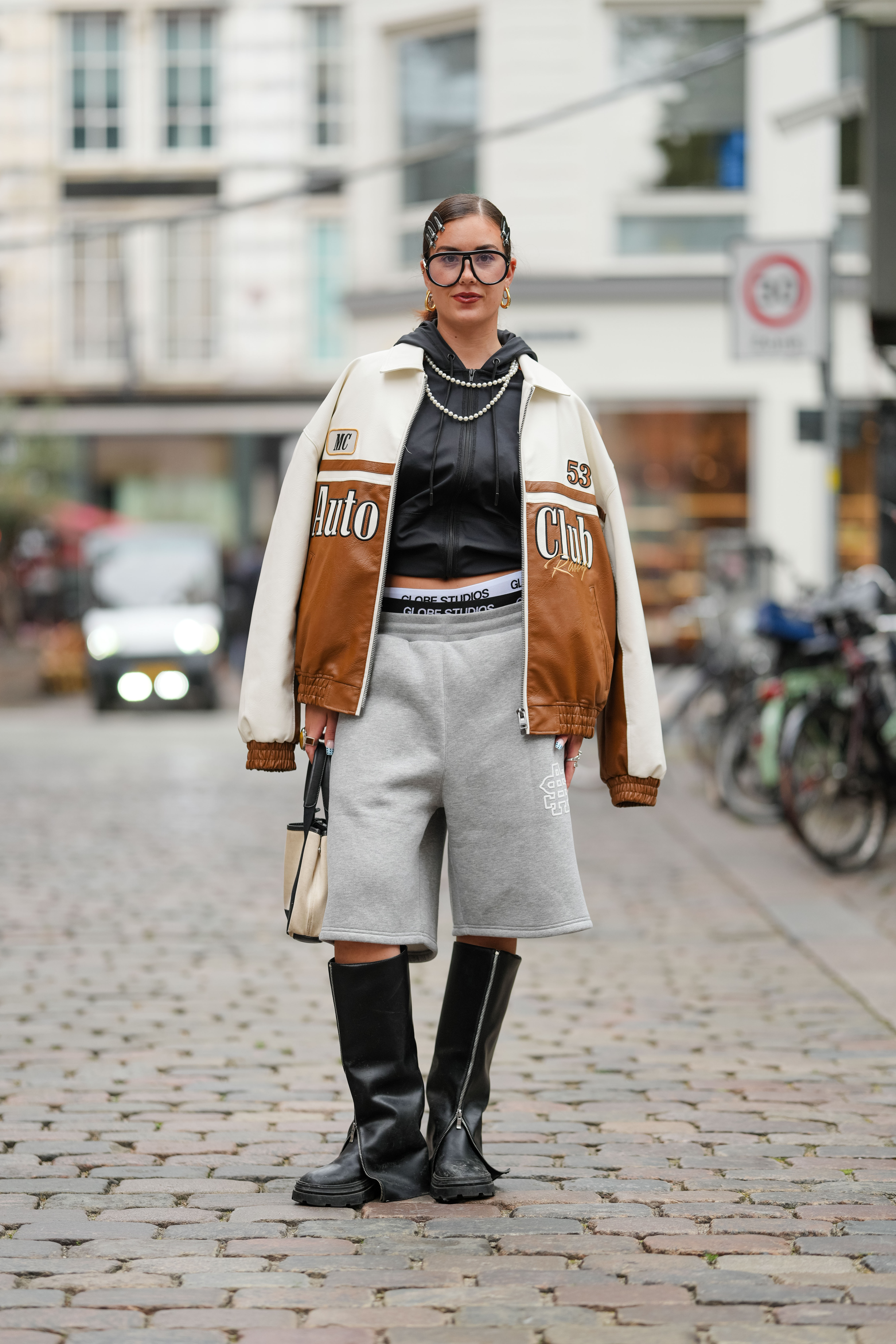 Look do street style da temporada de primavera-verão 2026 na semana de moda de Copenhagen