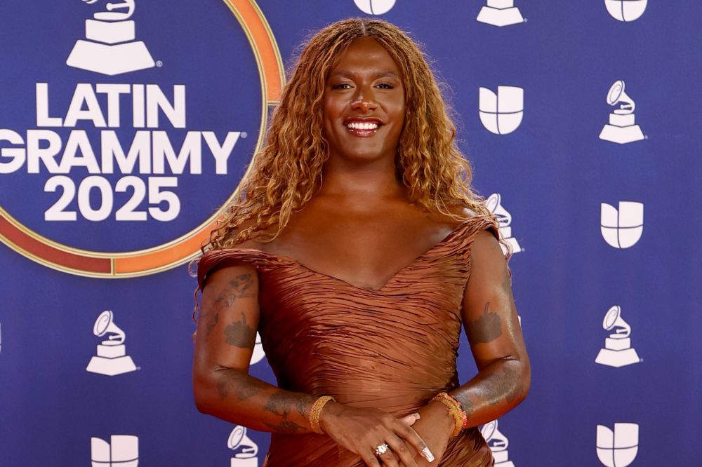 looks-grammy-latino-liniker