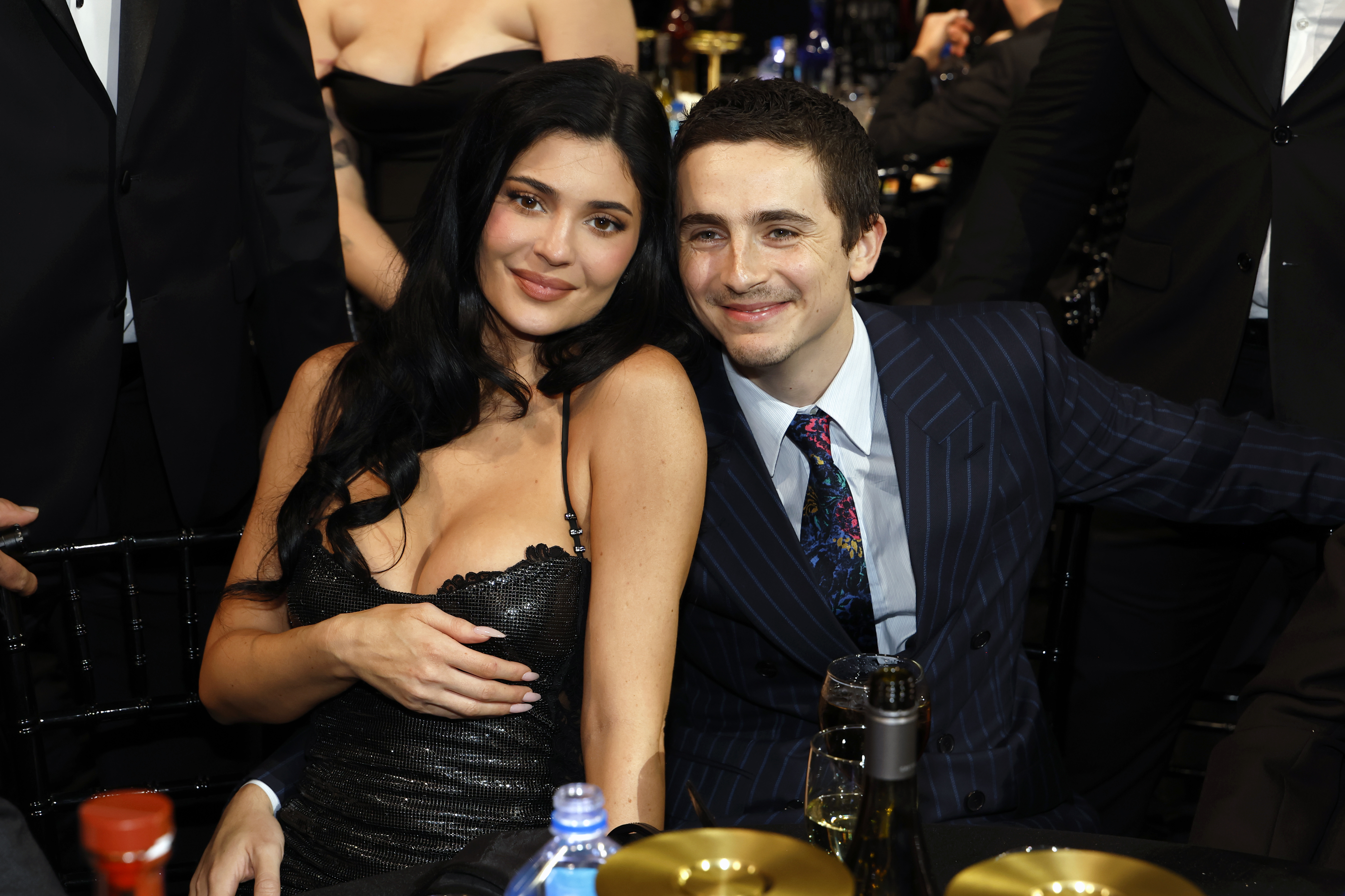Kylie Jenner e Timothée Chalamet comparecem à 31ª edição anual do Critics Choice Awards no Barker Hangar em 4 de janeiro de 2026 em Santa Mônica, Califórnia.