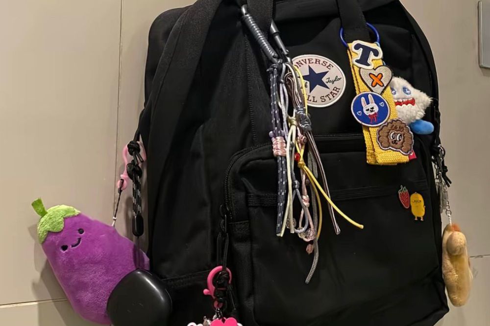 mochila-volta-às-aulas-penduricalhos