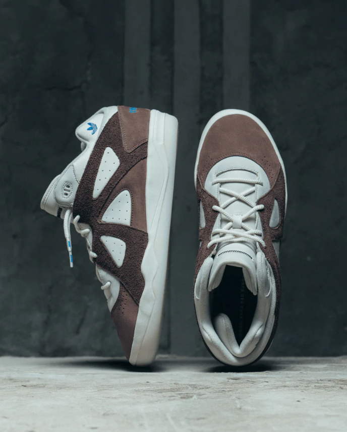 Tênis 'BadBo 1.0' da Adidas com Bad Bunny