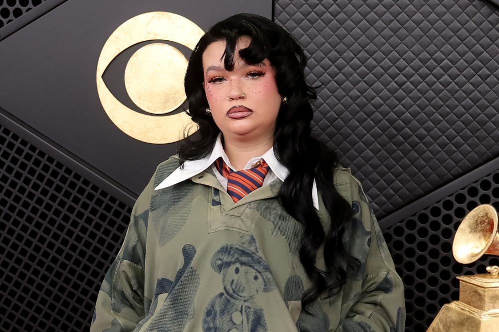 lola-young-look-grammy-2026