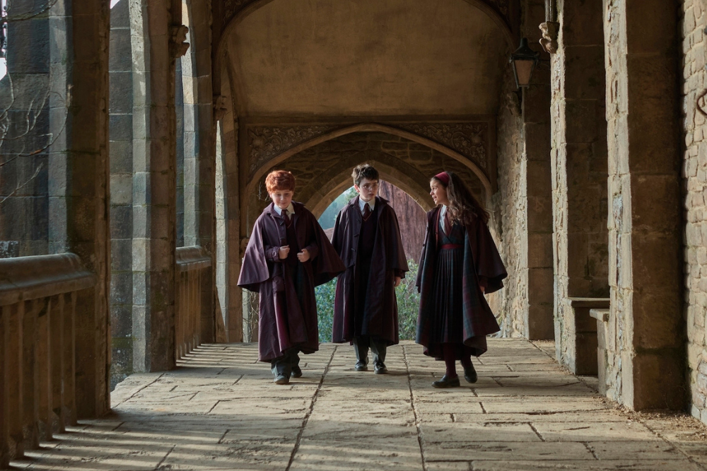 ominic McLaughlin, Arabella Stanton e Alastair Stout, que vão viver Harry, Ron e Hermione no reboot da HBO Max