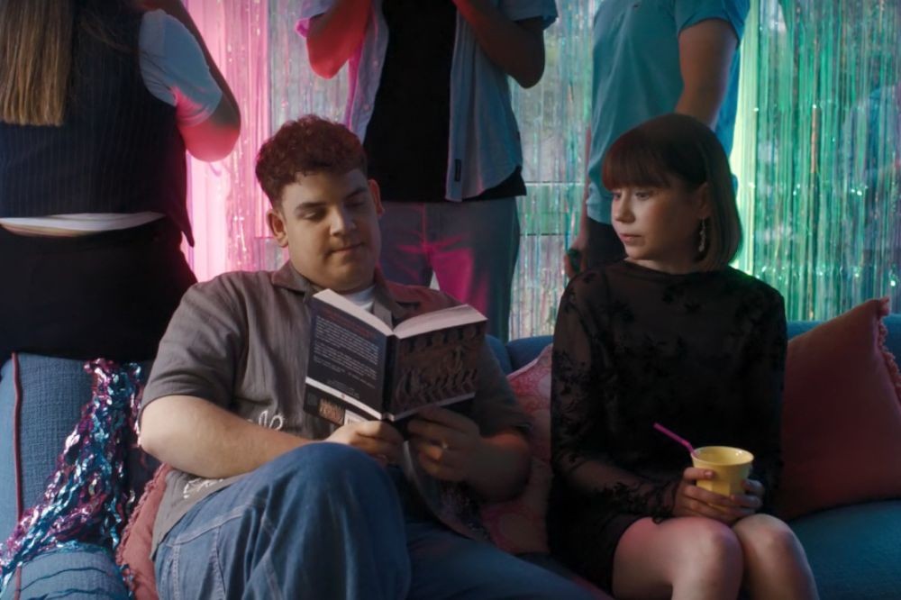 Tobie Donovan e Jenny Walser como Isaac e Tori em ‘Heartstopper: Para Sempre’