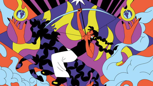 Ilustração colorida de uma mulher com cabelo escuro e encaracolado, vestindo blusa preta e calça branca, montada em um centauro roxo, mirando um arco e flecha com uma estrela na ponta. Ao fundo, chamas amarelas e mãos alaranjadas segurando globos terrestres em chamas, com nuvens azuis e formas geométricas roxas e pretas