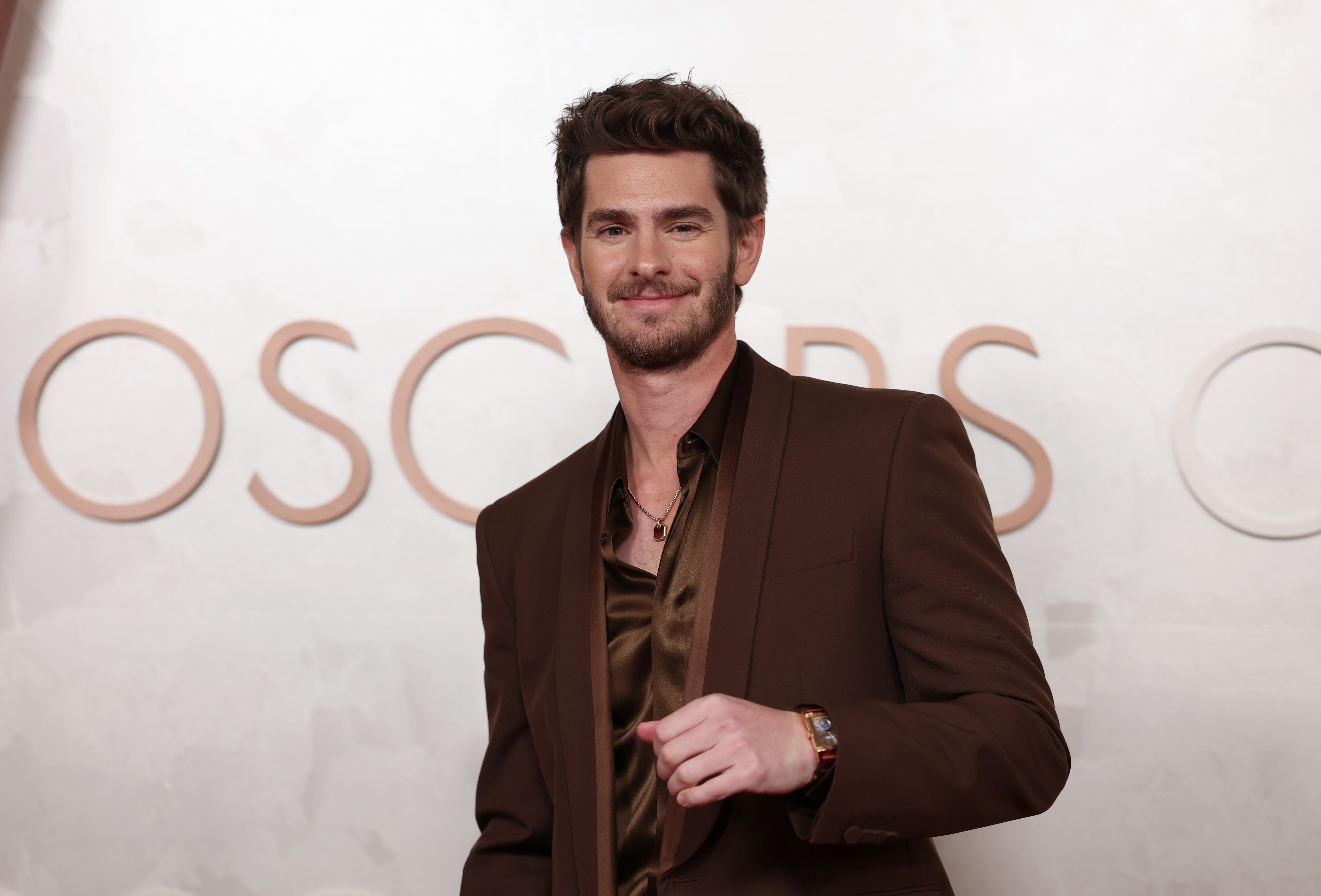 Andrew Garfiel revela ser viciado em Instagram